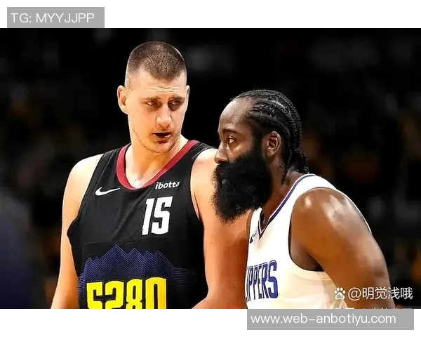 小里直言哈登季后赛表现不如韦德关键球能力存疑引发热议