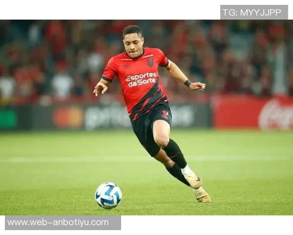 曼联寻求前锋补强但未必会追求巴萨旧将罗克