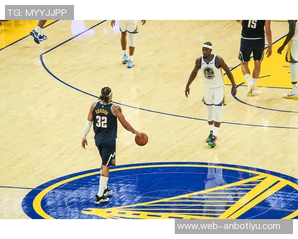 库里巴特勒霍福德齐聚战斗力全开迎战开拓者比赛 库里巴特勒霍福德齐聚战斗力全开迎战开拓者比赛