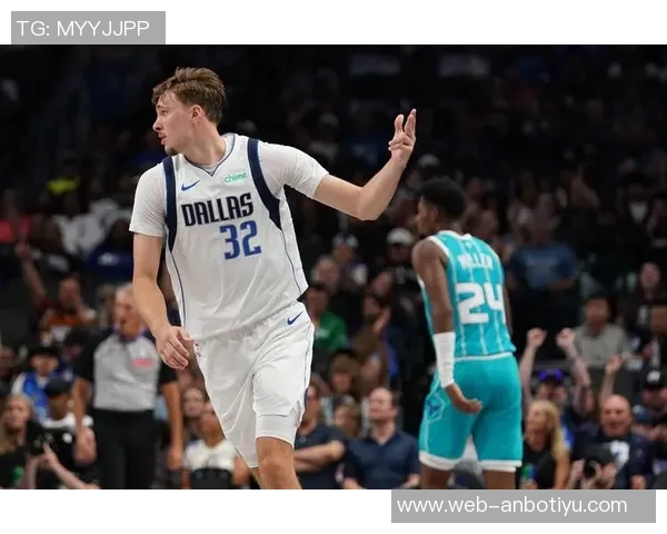 弗拉格手感欠佳全场14投仅中5三分球更是失准无一命中贡献12分7篮板