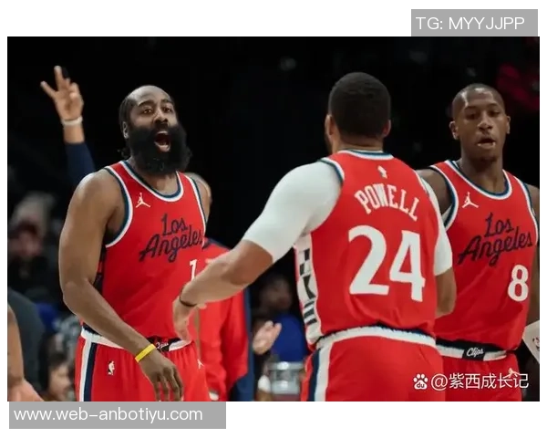 伦纳德称赞巴图姆如粘合剂般重要积极防守展现活力与团队精神