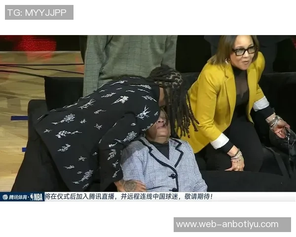 加利在热身时专注分析对手站位球迷欢呼未能分散他的注意力