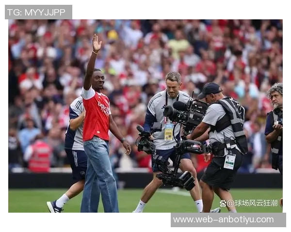 埃泽精彩表现助球队获胜数据显示2射门1射正打进1球并成功过人