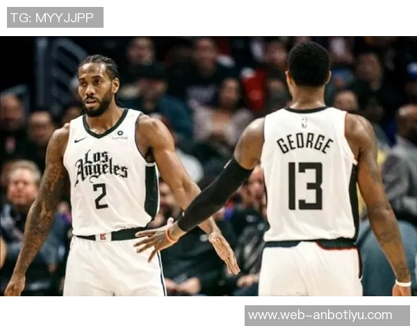 詹姆斯与莱昂纳德身体状态依旧出色超越年轻东契奇 詹姆斯与莱昂纳德身体状态依旧出色超越年轻东契奇