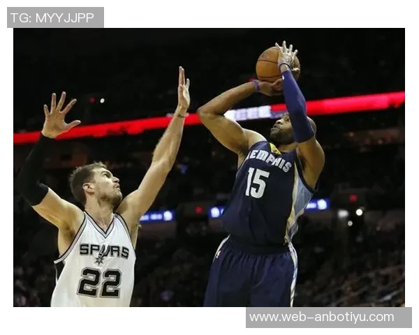 罗威评价斯普利特:低调务实的教练值得信赖愿与之并肩作战 罗威评价斯普利特:低调务实的教练值得信赖愿与之并肩作战