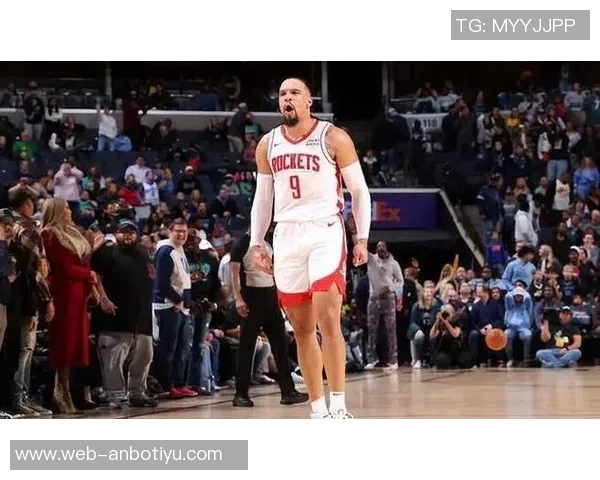 伊森称赞狄龙智谋出众自己将努力向其学习提升球技